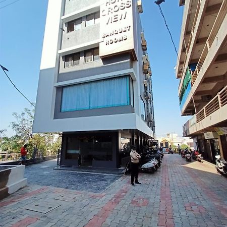 Hotel Crossview Palanpur Экстерьер фото